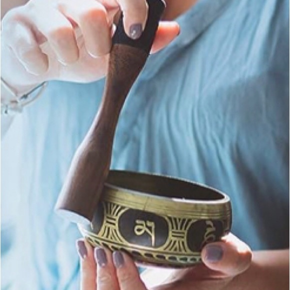 Tibetan Singing Bowl Set 3.94 x 3.94 x 1.97 Ideal to Take Along - Picture 2 of 4